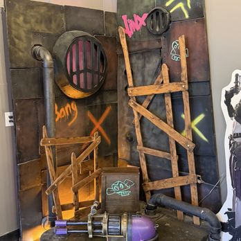 Bearology - Cool photo area inside - Themed Cafes Near Me - Dallas, Texas
