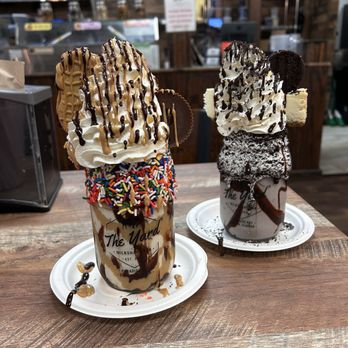 The Yard Milkshake Bar - Ice Cream & Frozen Yogurt Near Me - Destin, Florida