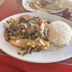 La Carreta Peruvian Restaurant - 16. Lomo Saltado