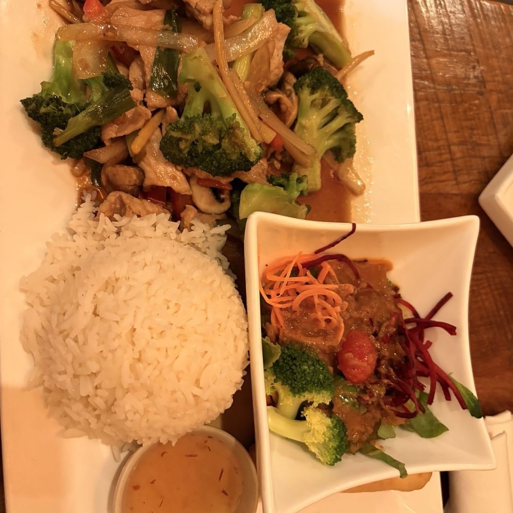 Thai Pad - Chicken, broccoli lunch special - Thai Near Me - Washington, DC, District of Columbia Thai Pad - Chicken, broccoli lunch special - Thai Near Me - Washington, DC, District of Columbia