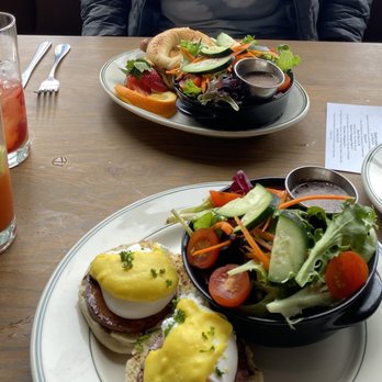 Mulberry Market - Eggs Benedict, breakfast sandwich and Bloody Mary - Grocery Near Me - Philadelphia, Pennsylvania Mulberry Market - Eggs Benedict, breakfast sandwich and Bloody Mary - Grocery Near Me - Philadelphia, Pennsylvania