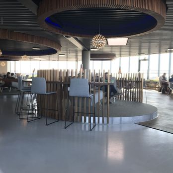 Eventyr Lounge - Facing one of the center platforms - Airport Lounges Near Me - Kastrup, 85