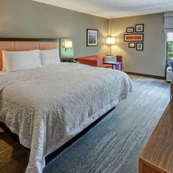 Hampton Inn Elizabeth City - Guest room