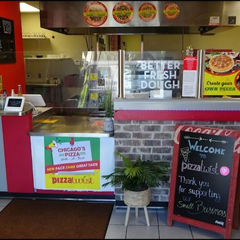 Chicago's Pizza With A Twist - As you enter the restaurant, you'll be greeted at the counter by the friendly host. - Pizza Near Me - Roseville, California Chicago's Pizza With A Twist - As you enter the restaurant, you'll be greeted at the counter by the friendly host. - Pizza Near Me - Roseville, California