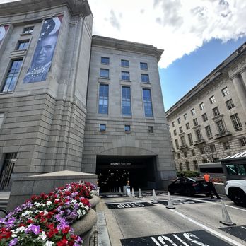 Ronald Reagan Building Parking - Entrance exit on the Left side of the building - Parking Near Me - Washington, DC, District of Columbia Ronald Reagan Building Parking - Entrance exit on the Left side of the building - Parking Near Me - Washington, DC, District of Columbia