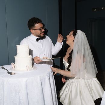 Pium Cake - Custom Cakes Near Me Pium Cake - Custom Cakes Near Me