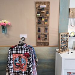 Glimmer & Glow - Boutique