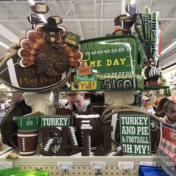Hobby Lobby - Fabric Stores Near Me - La Mesa, California