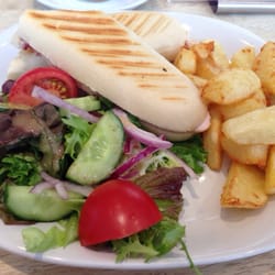 Smatt's Duo Cafe Bar and Bistro - Chicken and cranberry panini