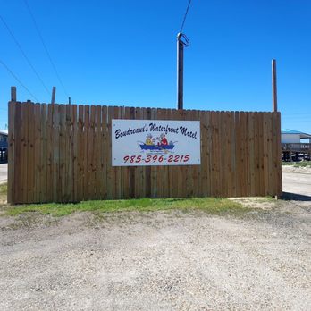 Boudreaux's Waterfront Motel - Name and number - Hotels Near Me - Leeville, Louisiana Boudreaux's Waterfront Motel - Name and number - Hotels Near Me - Leeville, Louisiana