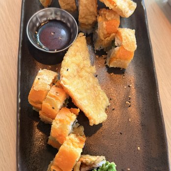 Maru Sushi & Grill - Sushi Bars Near Me - East Lansing, Michigan