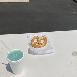 Jaenicke's Drive In - Pretzel