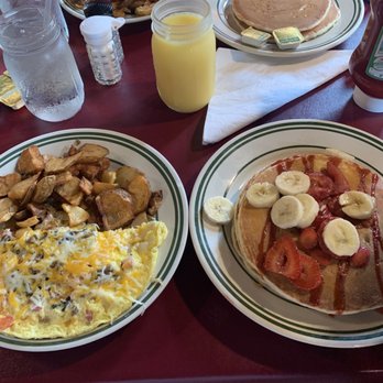 Flapjacks Pancake Cabin - Breakfast & Brunch Near Me - Sevierville, Tennessee