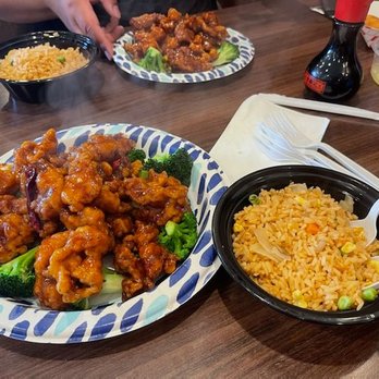 Open Kitchen - General Tsos Chicken , Fried Rice - Chinese Near Me - Redlands, California Open Kitchen - General Tsos Chicken , Fried Rice - Chinese Near Me - Redlands, California