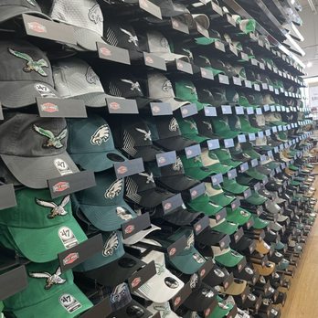 Rally House Exton - Sports Wear Near Me - Exton, Pennsylvania