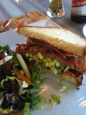 DW Bistro by null