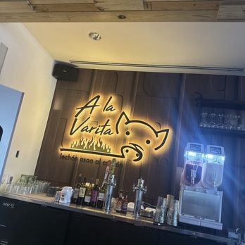 A La Varita - Sat at the bar for a quick lunch break! - Puerto Rican Near Me - Doral, Florida