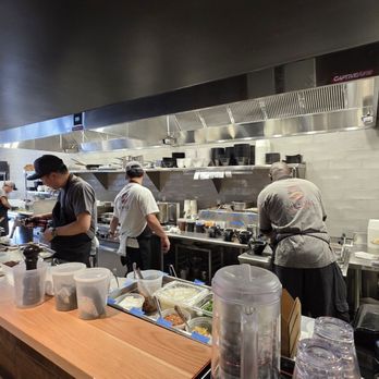 Menya Daruma - Quiet and efficient kitchen - Noodles Near Me - Charlotte, North Carolina