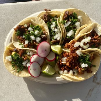 Taqueria Mi Barrio - 2 Al pastor tacos, 2 chorizo, 2 asada - Food Trucks Near Me - Seattle, Washington