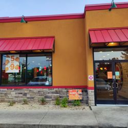 Popeyes Louisiana Kitchen - Front of store