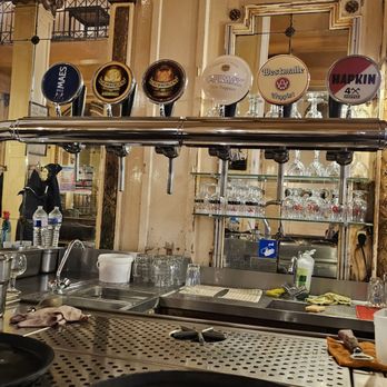 A la Mort Subite - Taps - Cafes Near Me - Brussels, BRU A la Mort Subite - Taps - Cafes Near Me - Brussels, BRU