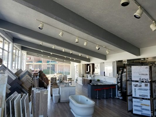 3,000 Sqaure foot Showroom - 3000 square foot showroom located at 2100 Verdugo Blvd Montrose CA 91020 3,000 Sqaure foot Showroom - 3000 square foot showroom located at 2100 Verdugo Blvd Montrose CA 91020