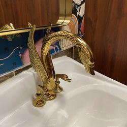 Unique bathroom faucet.