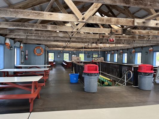 Young's Lobster Pound by null