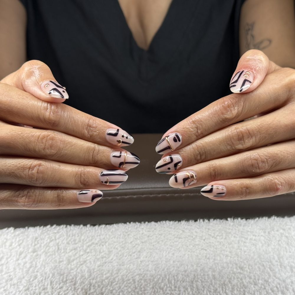 Sassy Nail Studio Logo