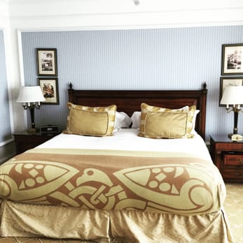 Powerscourt Hotel Autograph Collection - bedroom - Hotels Near Me - Enniskerry, WW Powerscourt Hotel Autograph Collection - bedroom - Hotels Near Me - Enniskerry, WW