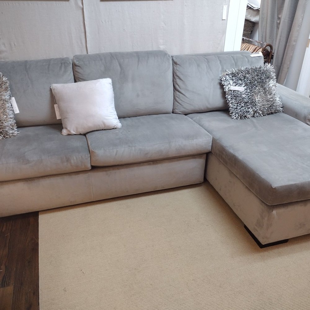 Consignment Solutions - Awesome sectional with sleeper - Furniture Stores Near Me - Leesburg, Virginia