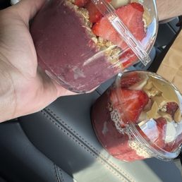 The OG (left) . Build your own bowl (right)