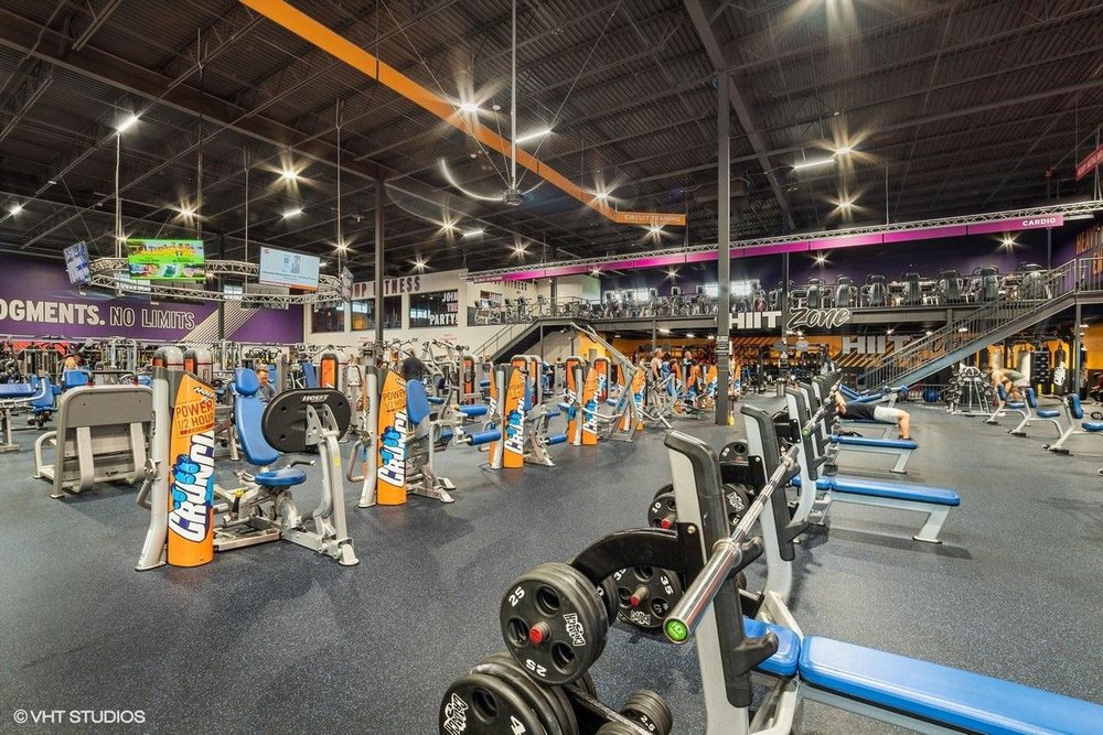 Crunch Fitness - Winter Garden Image