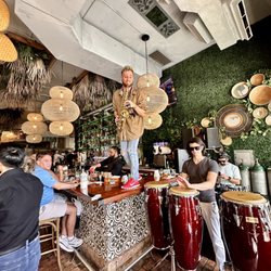 Avocado Grill - Live music (Sunday brunch)