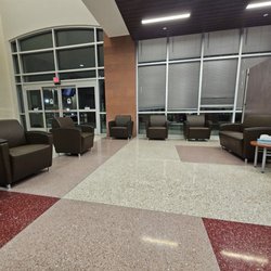 Dignity Health - St. Rose Dominican - Sahara Campus - I was the only one waiting when I walked in tonight; that was unexpected because of how the W. Craig Rd. can be full.