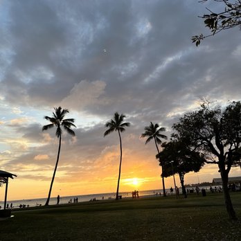 Ala Moana Beach - Beaches Near Me - Honolulu, Hawaii Ala Moana Beach - Beaches Near Me - Honolulu, Hawaii