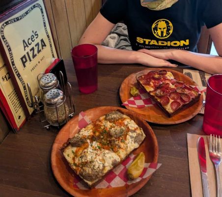 Ace's Pizza Rock Center by null