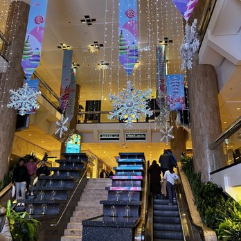 Water Tower Place - Shopping Centers Near Me - Chicago, Illinois