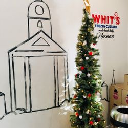 Whit’s Frozen Custard - Holiday decor!