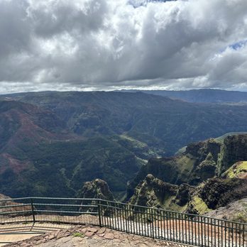 Waimea Canyon Lookout - Hiking Near Me