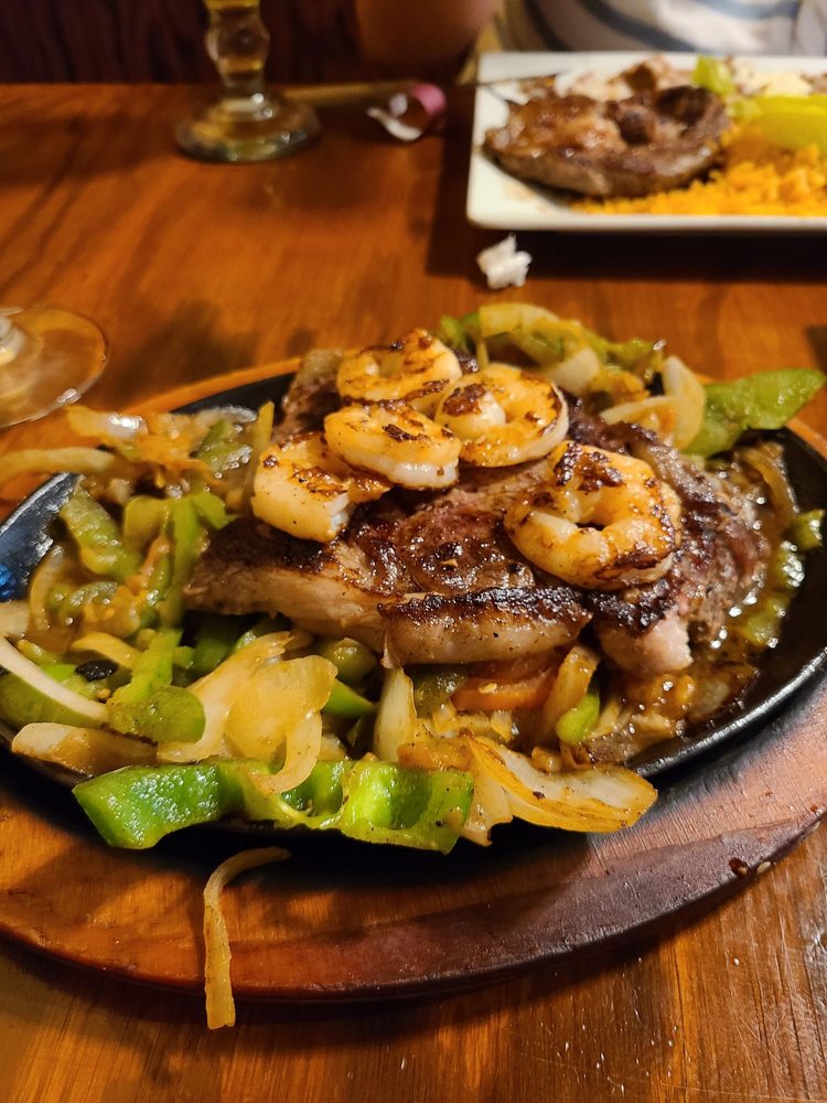 Compas Mexican Grill & Cantina