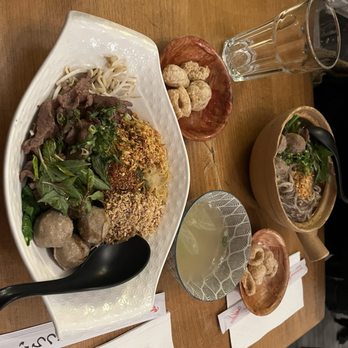 Paddler - dry boat noodle with egg noodle & beef - Thai Near Me - Toronto, Ontario Paddler - dry boat noodle with egg noodle & beef - Thai Near Me - Toronto, Ontario