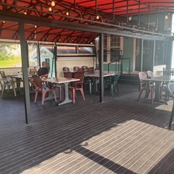 Gabriele Restaurant - No one here and awesome music