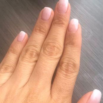 Zindaa Nail - Ombré pink white no chip - Nail Salons Near Me - Chicago, Illinois