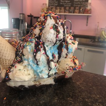 Six Scoops Ice Cream Shop - Ice Cream & Frozen Yogurt Near Me - Salem, Indiana Six Scoops Ice Cream Shop - Ice Cream & Frozen Yogurt Near Me - Salem, Indiana