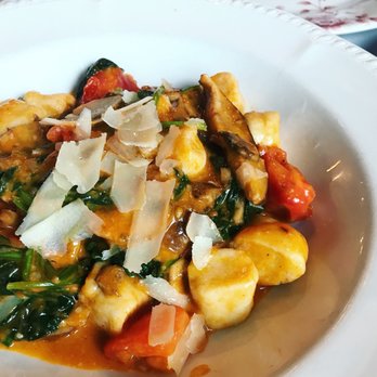 Nonnina - Pasta of the day Gnocchi with spinach, mushroom and tomato sauce - Italian Near Me - Chicago, Illinois
