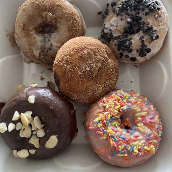 Maui Ono Donuts - Favorite 5 - Donuts Near Me - Kihei, Hawaii Maui Ono Donuts - Favorite 5 - Donuts Near Me - Kihei, Hawaii