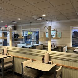 Captain D's - Inside