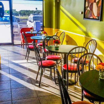 Azucar and Sal - Clean Dining Area (This was just before closing time.) - Sandwiches Near Me - McAllen, Texas