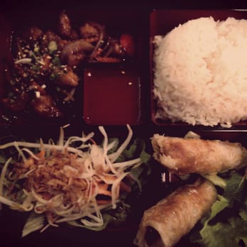 Wa - Bento avec Poulet du general tao - Pan Asian Near Me - Bordeaux, 33 Wa - Bento avec Poulet du general tao - Pan Asian Near Me - Bordeaux, 33